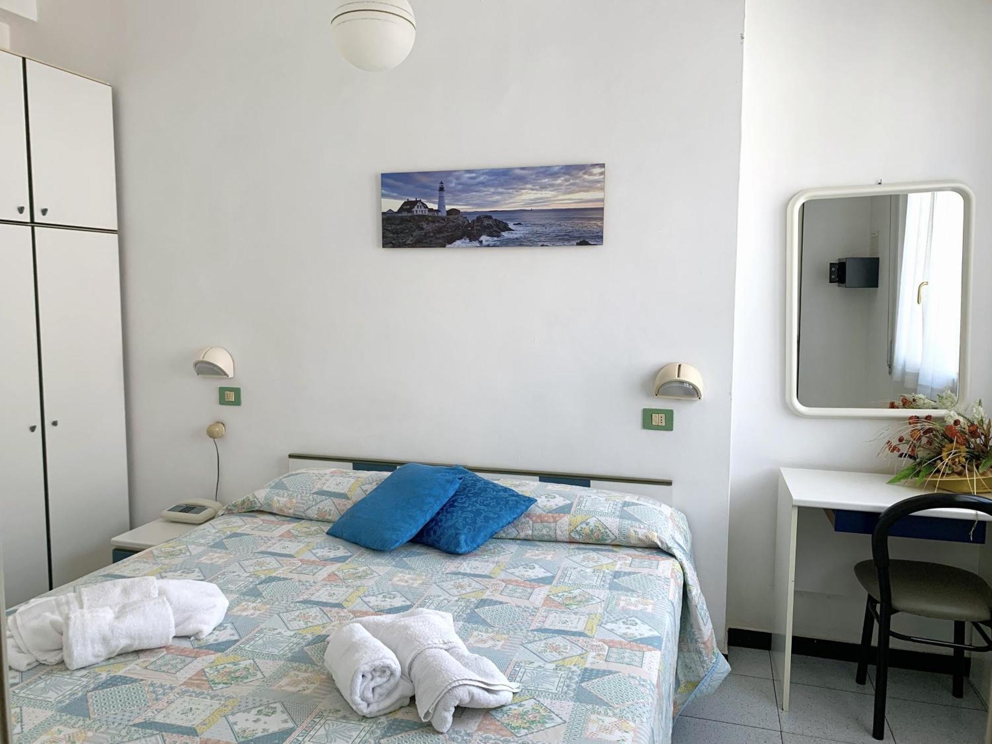 Hotel Villa Chiara ฟีนาเลลีกูเร ภายนอก รูปภาพ