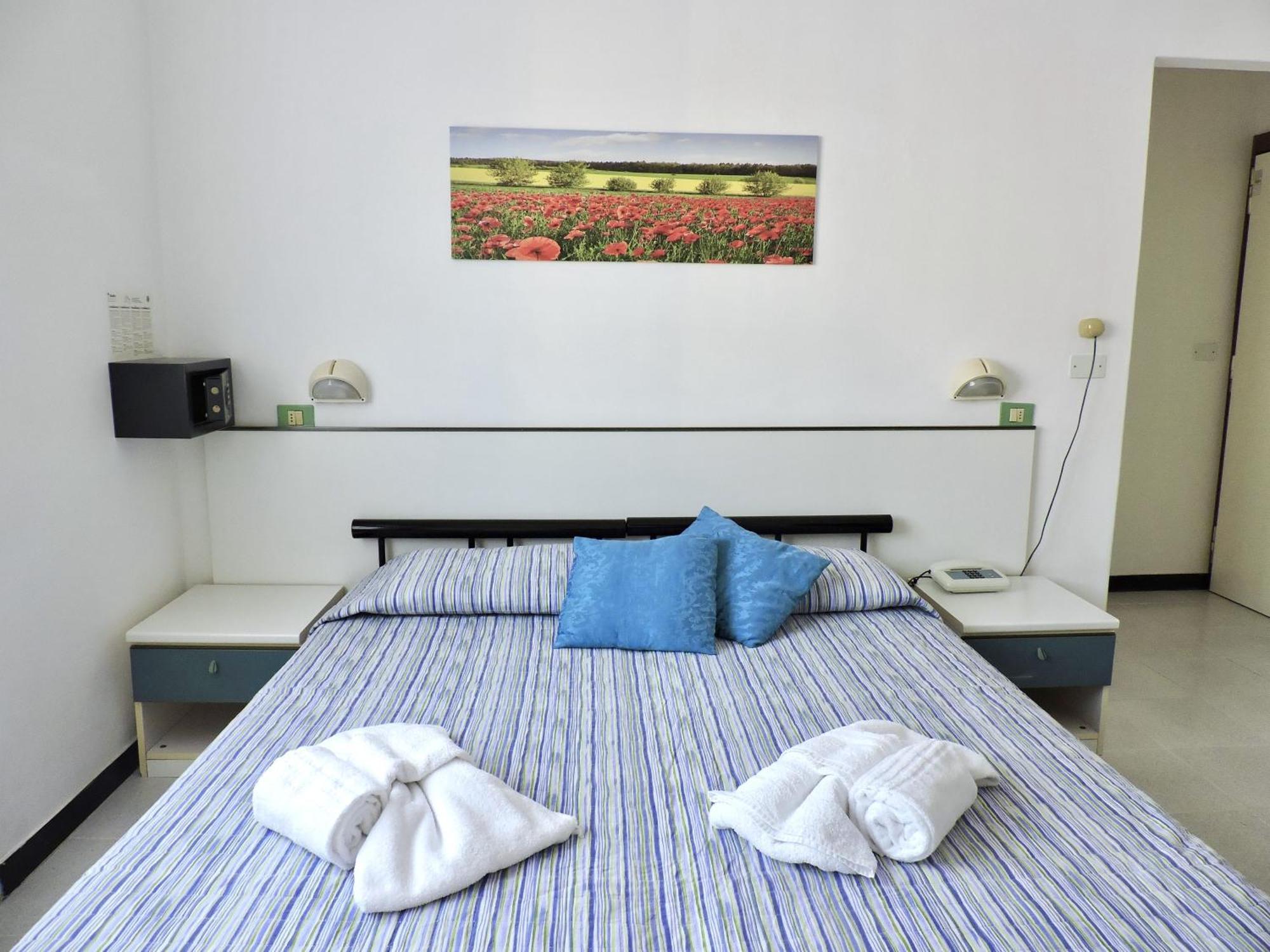 Hotel Villa Chiara ฟีนาเลลีกูเร ภายนอก รูปภาพ